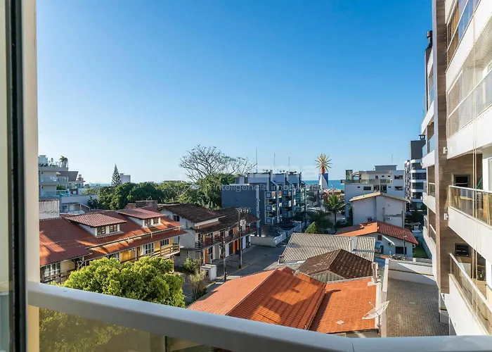 Mario Guilherme - Apto - 301 - Lindo apartamento condomínio de alto padrão com piscina e academia. Bombinhas